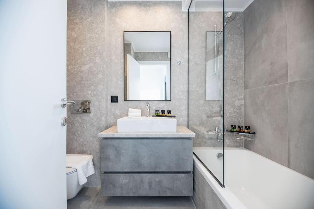 Maison Du Jardin 2-Bedroom Apartment Private Outdoor Jacuzzi Rhodes City Esterno foto